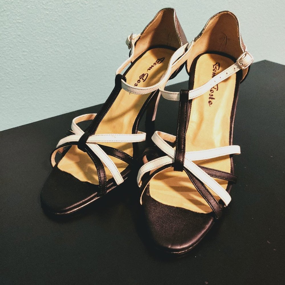 Bom Gosto Argentine Tango Women's Dressy Heels
